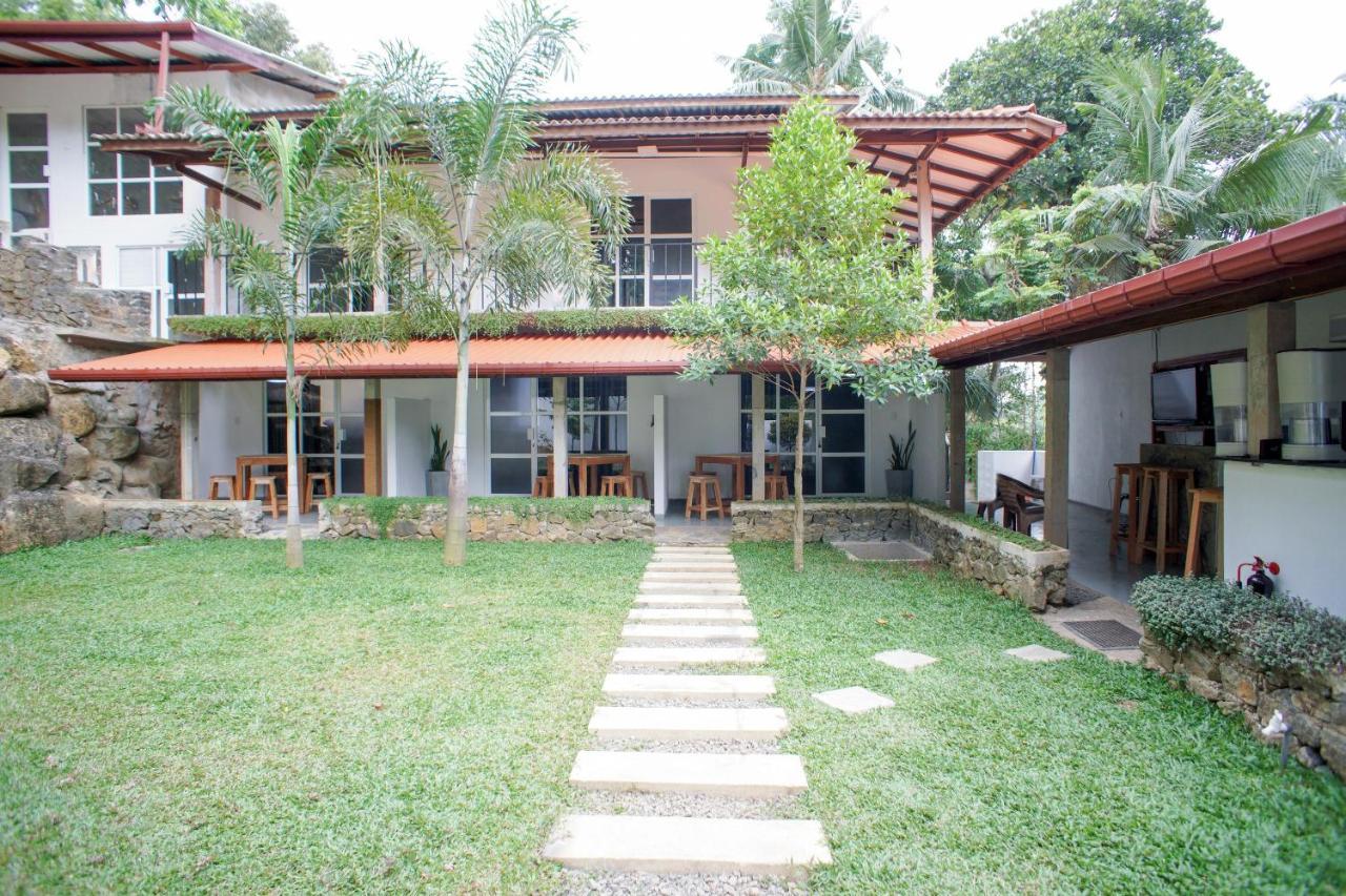 Pineview Hotel อูนาวาตูนา ภายนอก รูปภาพ