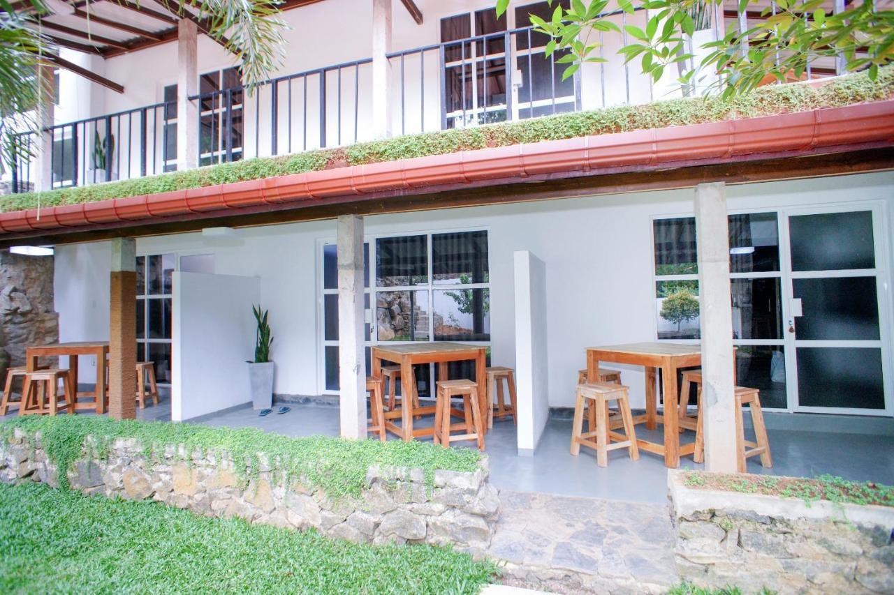 Pineview Hotel อูนาวาตูนา ภายนอก รูปภาพ